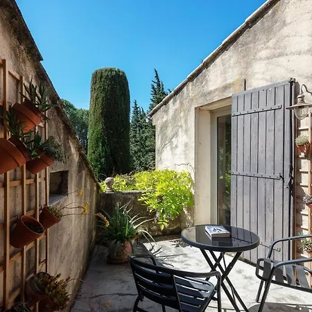 Villa Villaoustal. Parc Arbore 4500 M2. Piscine Chauffee.