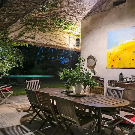 Villa Villaoustal. Parc Arbore 4500 M2. Piscine Chauffee. Carpentras