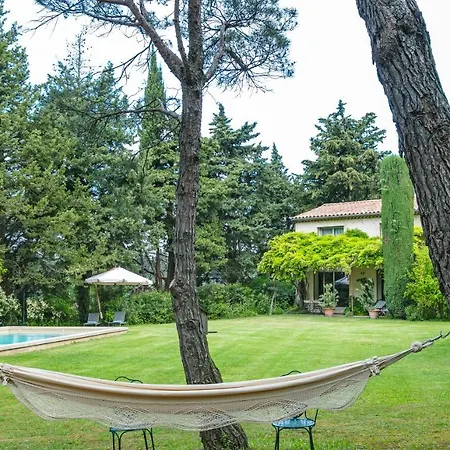 Villaoustal. Parc Arbore 4500 M2. Piscine Chauffee. Villa Carpentras